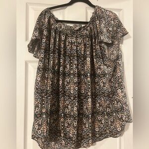 🌼Flowy Lauren Conrad Floral Top with Bow Back